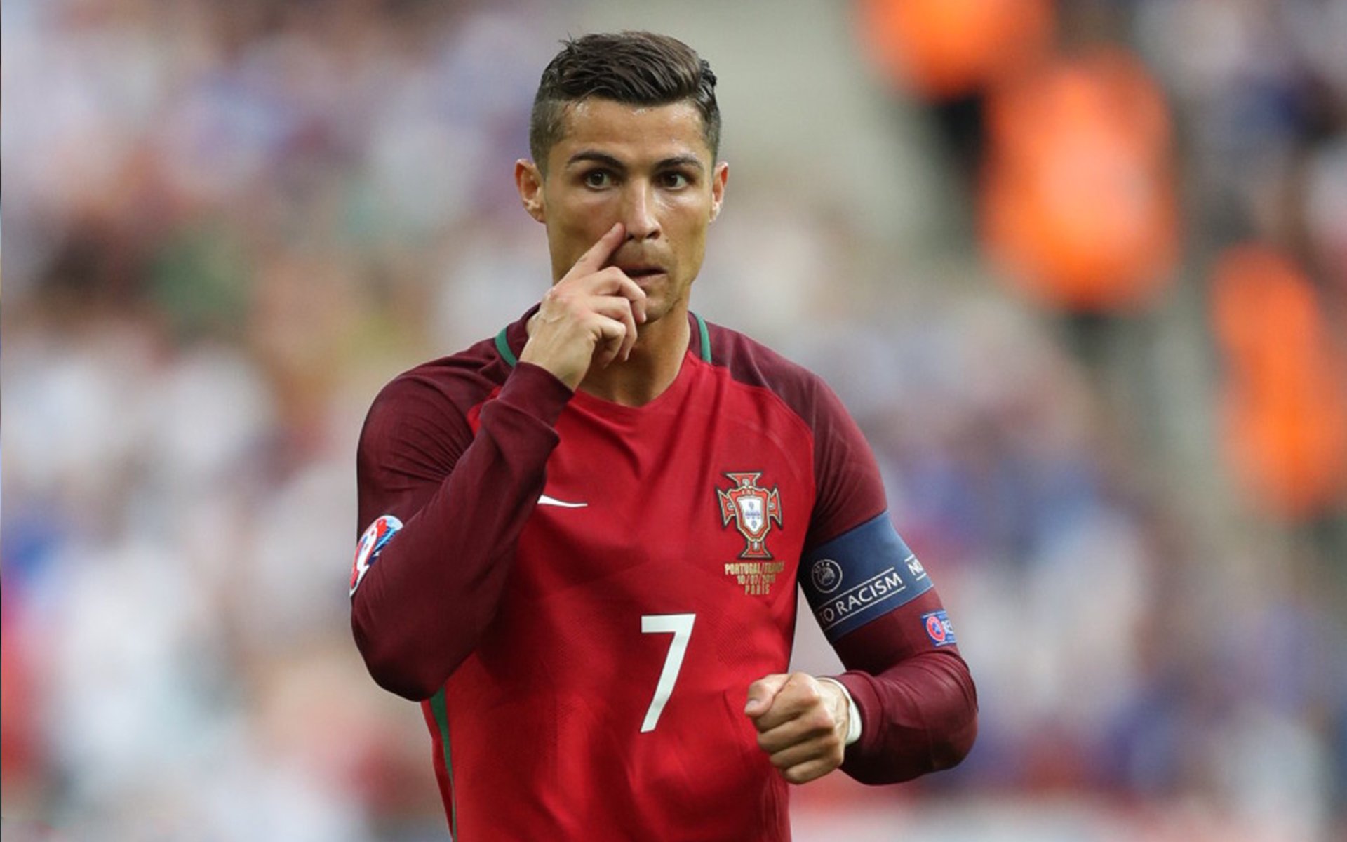 欧冠赛场的“铁人”——莫德里奇的中场魔法，莫德里奇参加欧洲杯