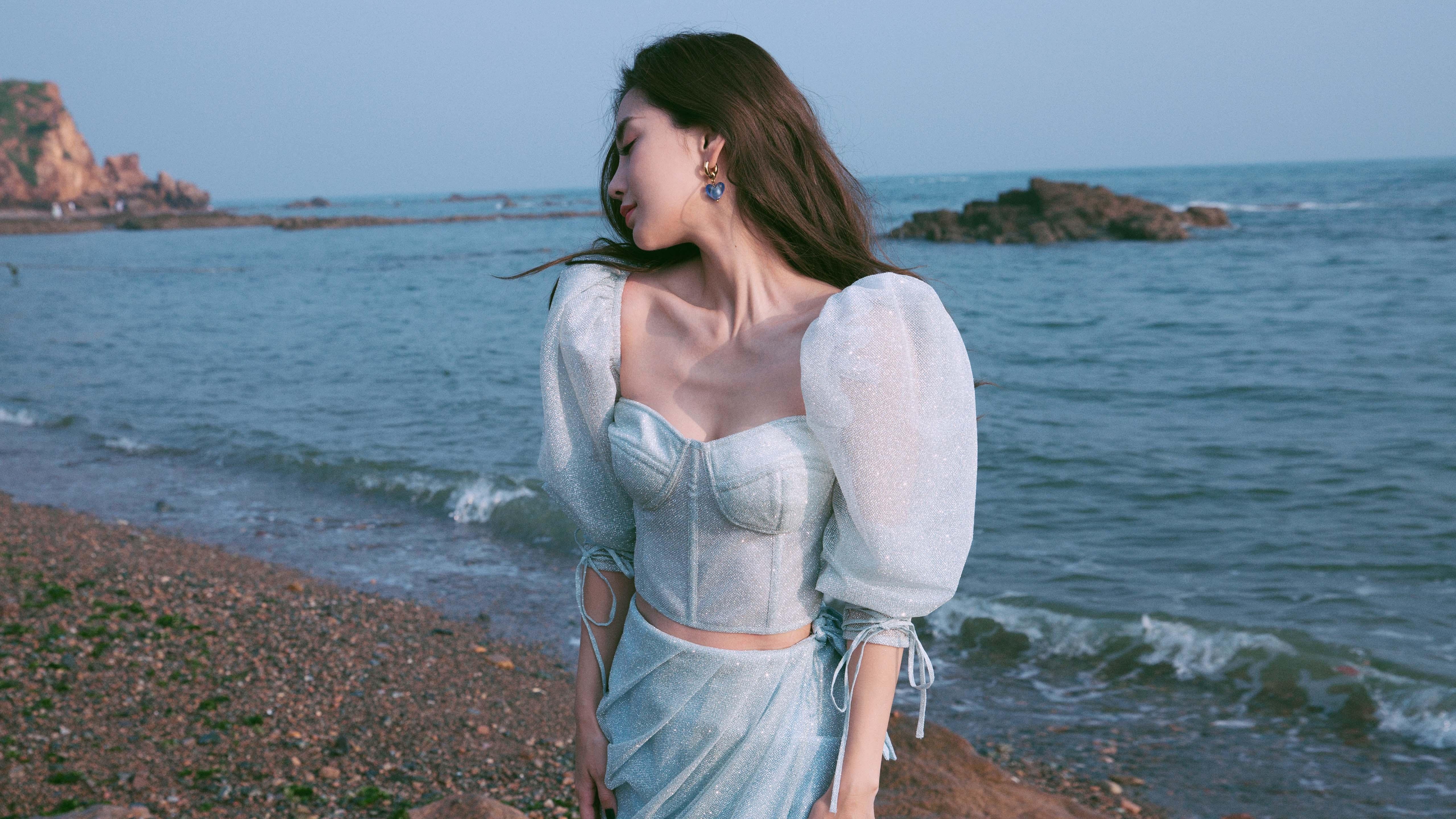 开云网页版-西甲经典对决，比分2-1，梅西梅开二度，关键扑救帮助球队逆转，传球成功率88%