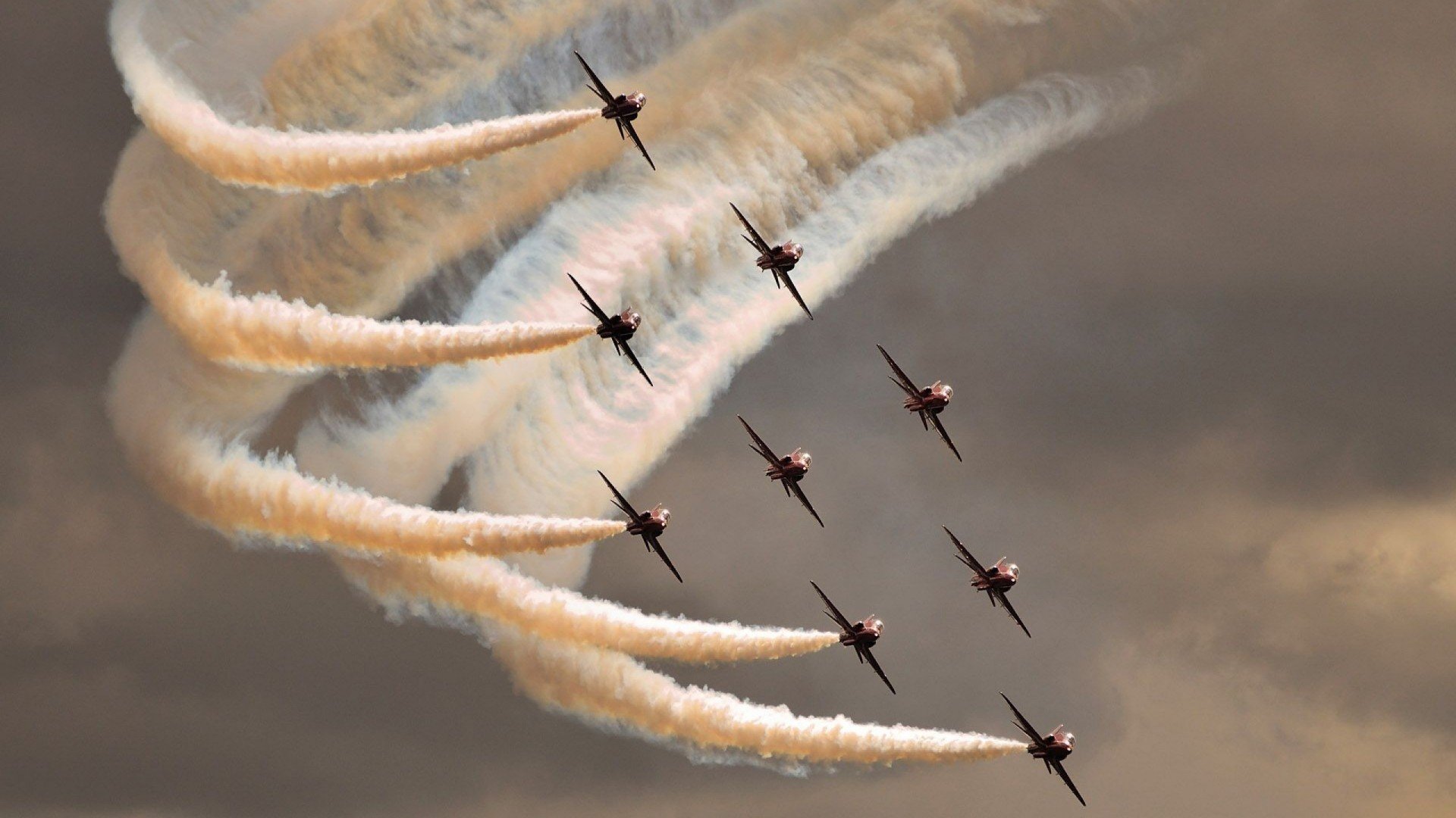 开云官方-张三归队，球队实力大增备战新赛季CBA，张三战绩